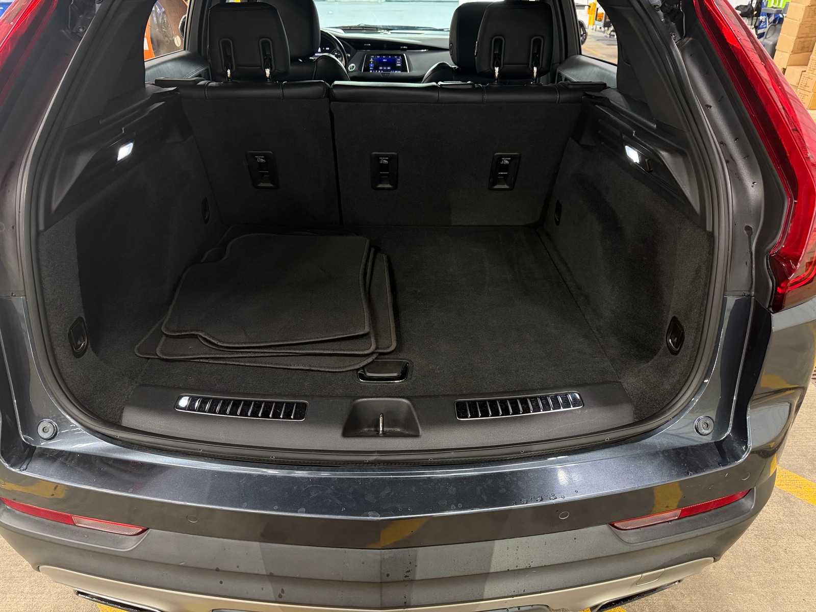 Thumbnail: 2019 Cadillac XT4 - 6