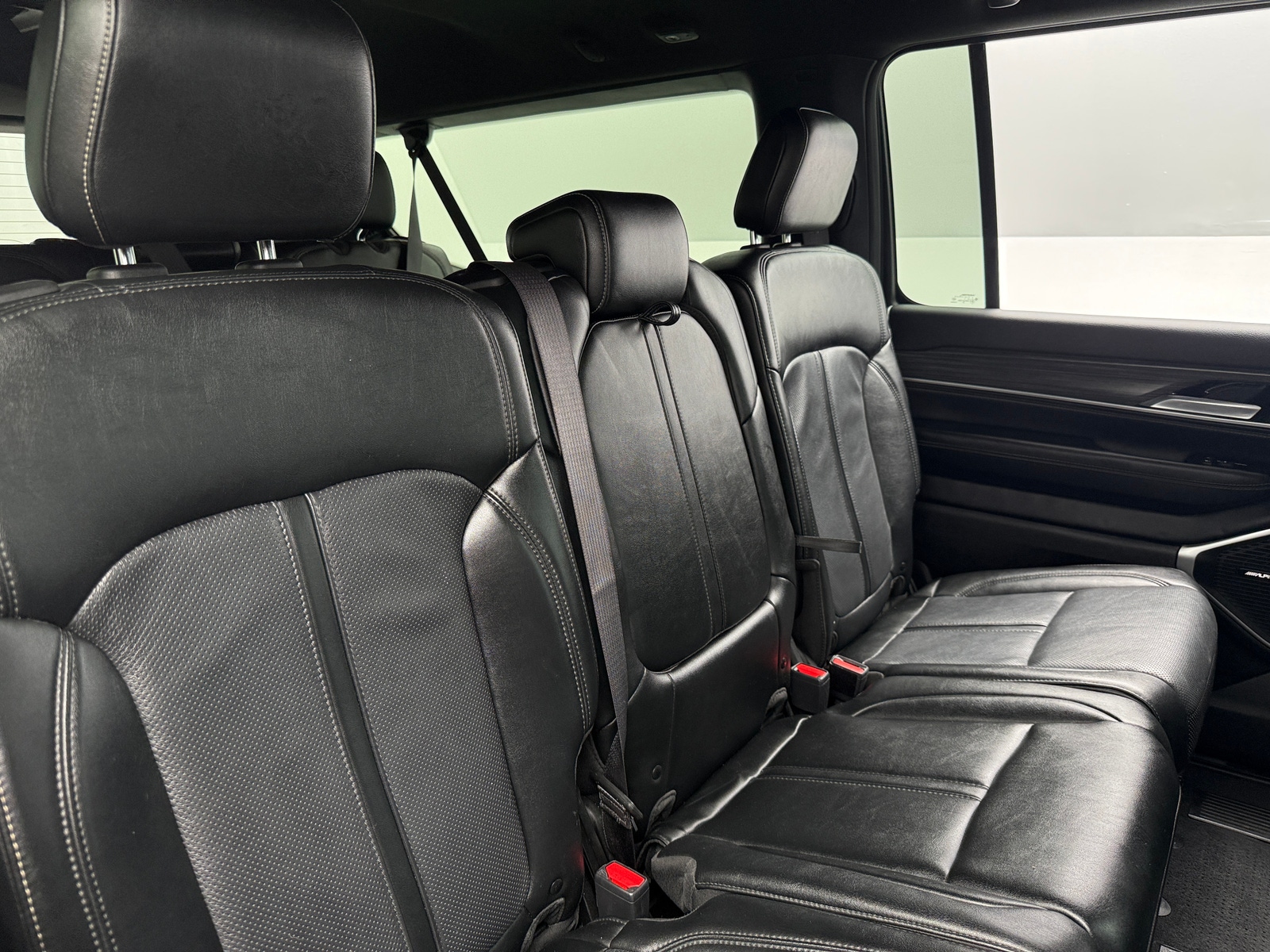 Thumbnail: 2024 Jeep Wagoneer - 5