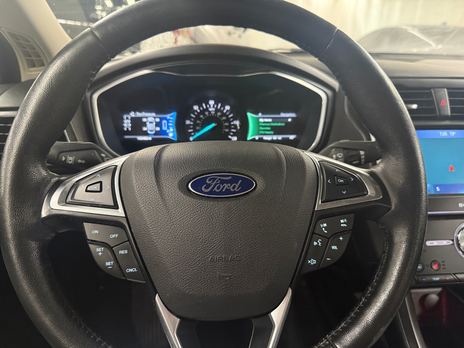 Thumbnail: 2017 Ford Fusion - 4