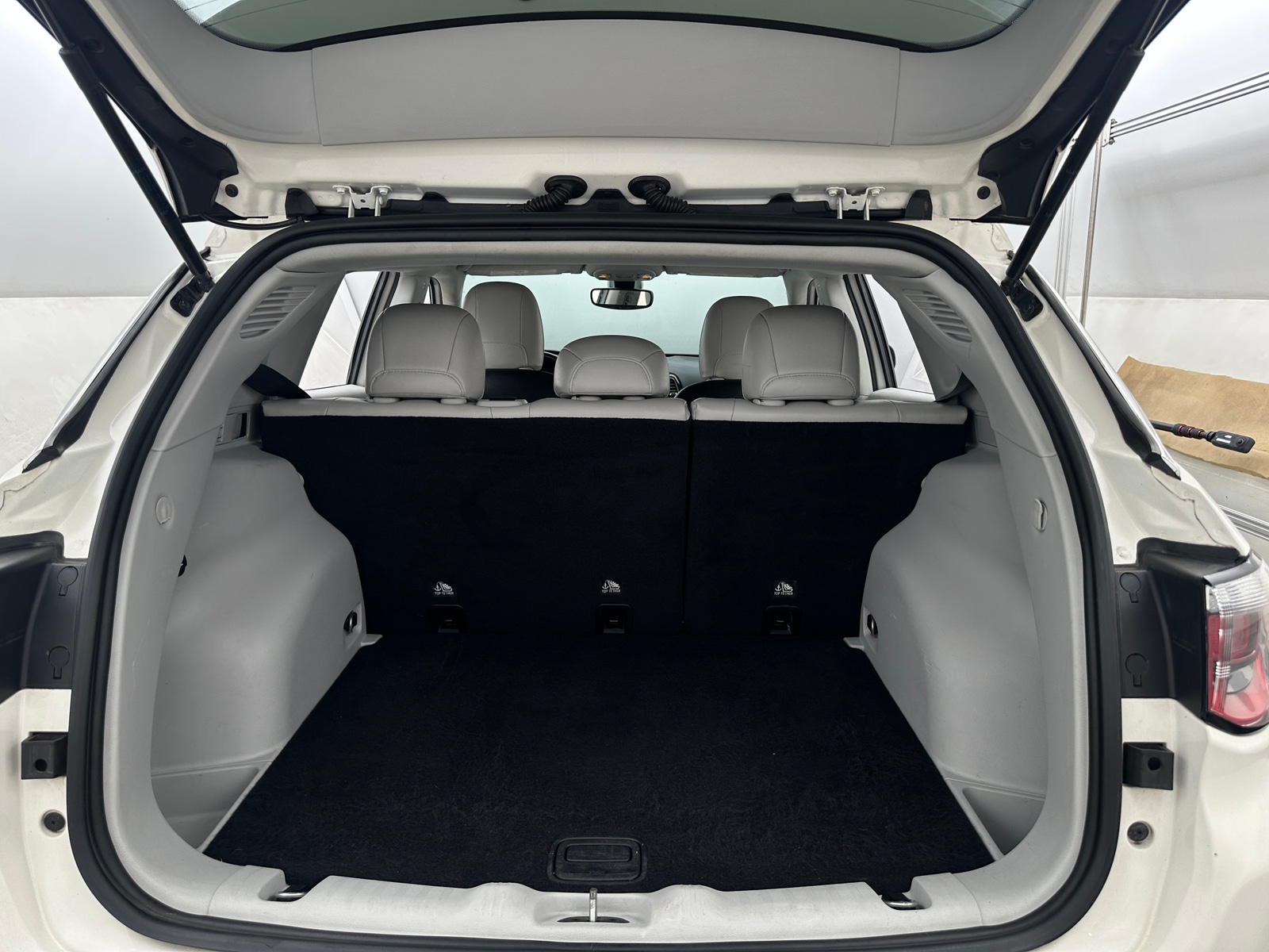 Thumbnail: 2020 Jeep Compass - 6