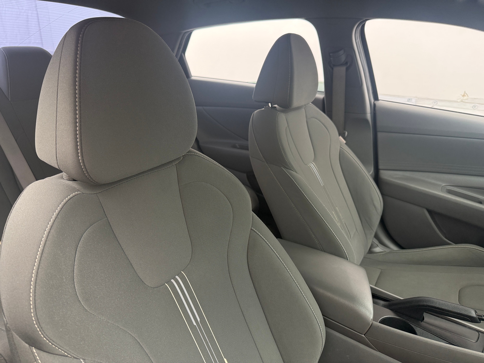 Thumbnail: 2022 Hyundai Elantra - 2