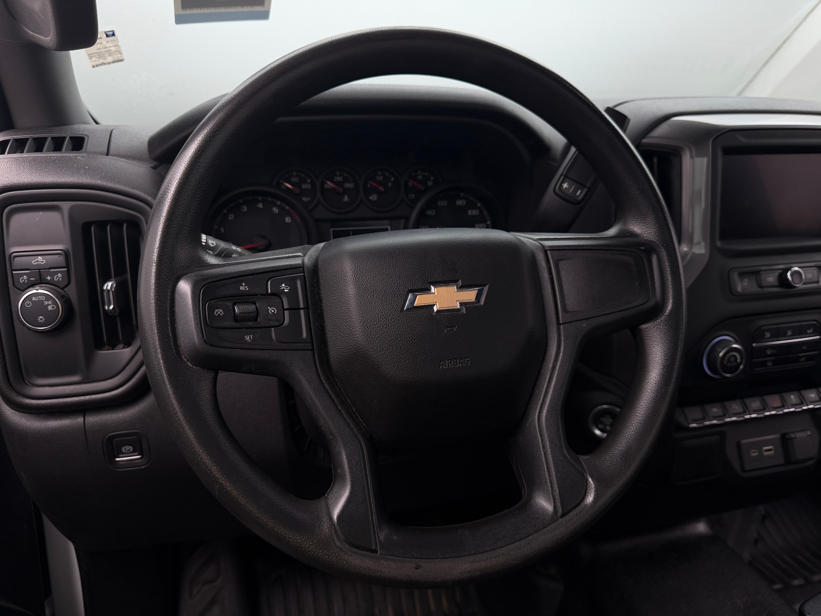 Thumbnail: 2022 Chevrolet Silverado 1500 - 5