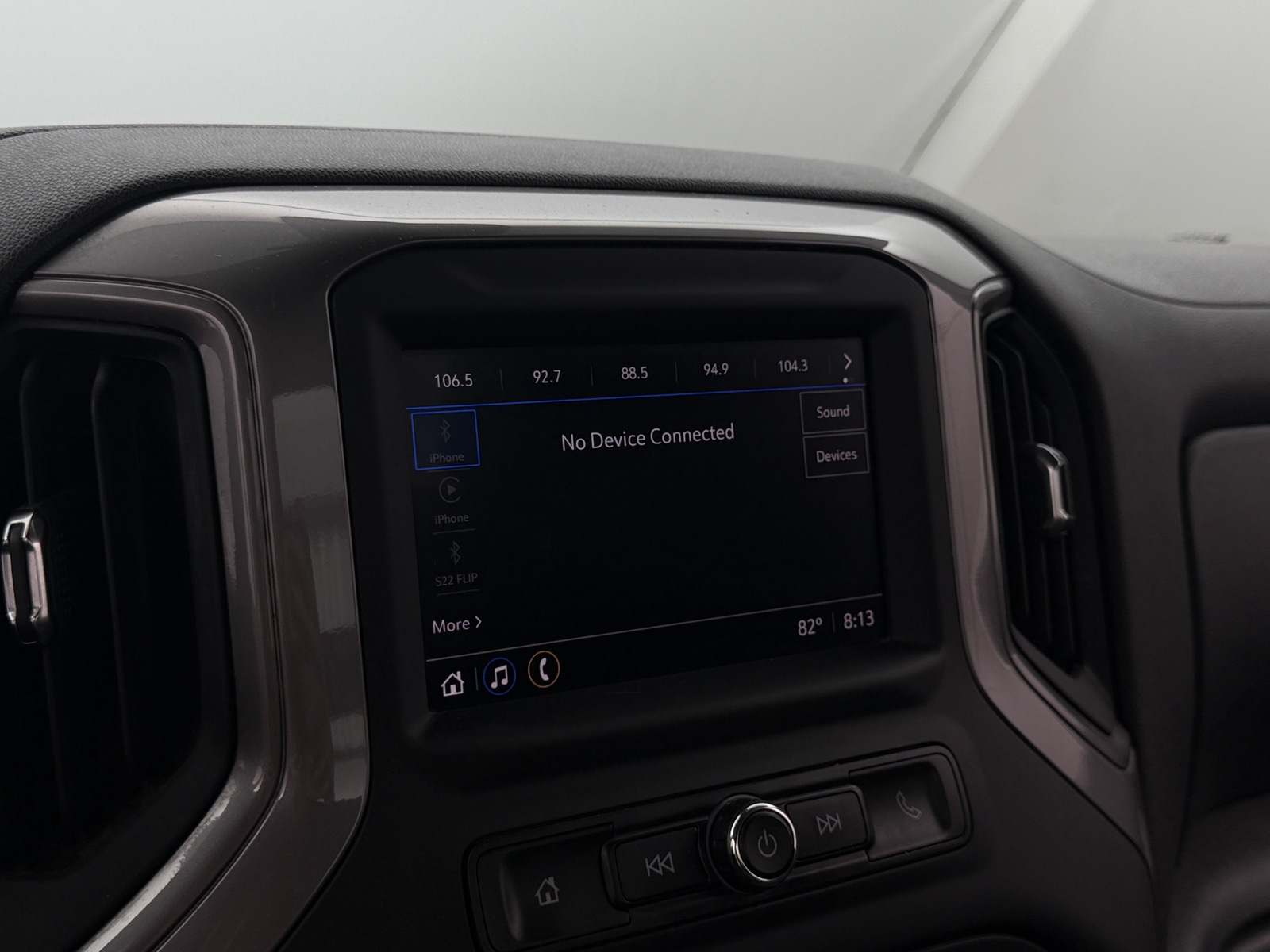 Thumbnail: 2022 Chevrolet Silverado 1500 - 4