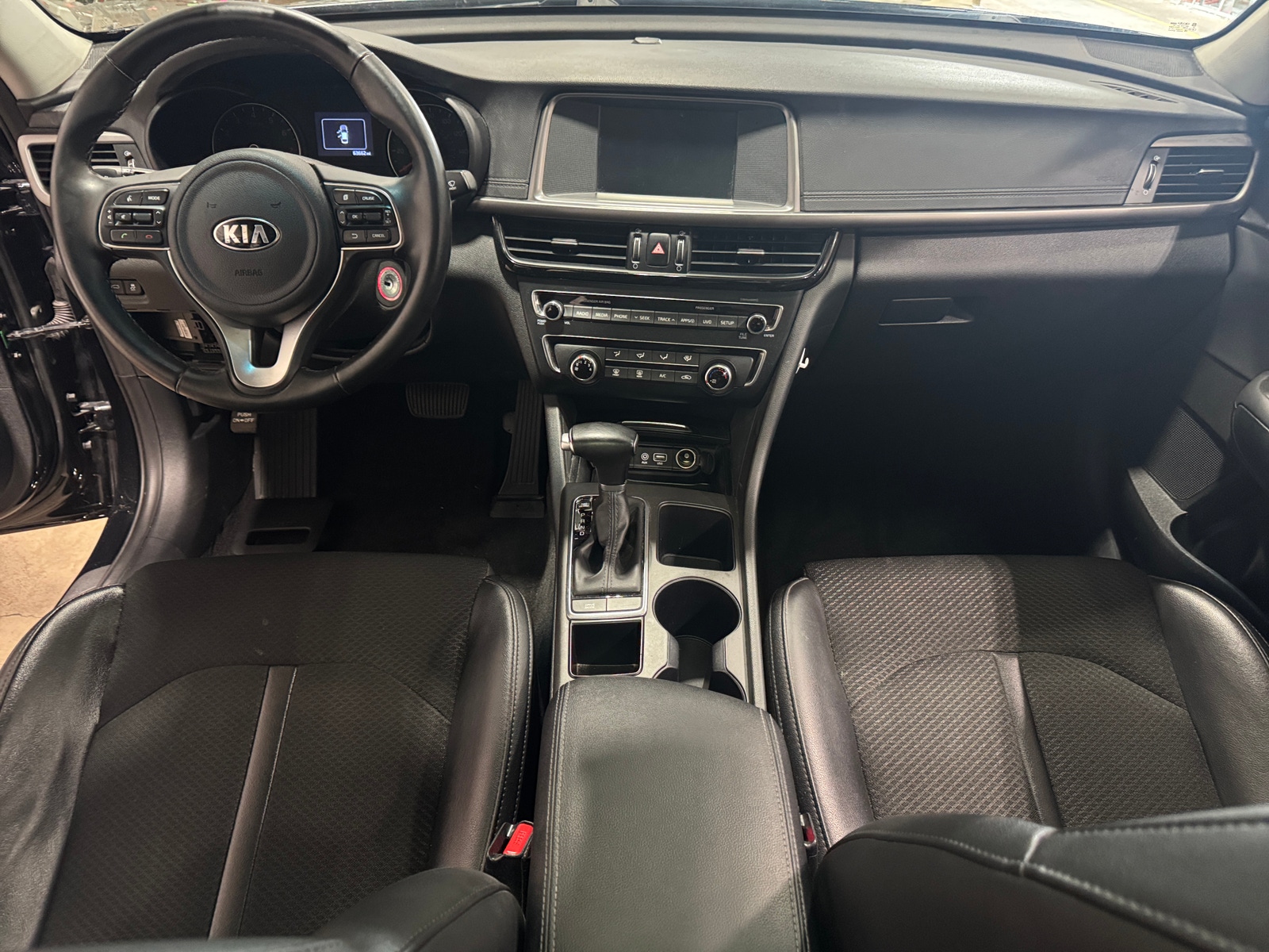 Thumbnail: 2018 Kia Optima - 3