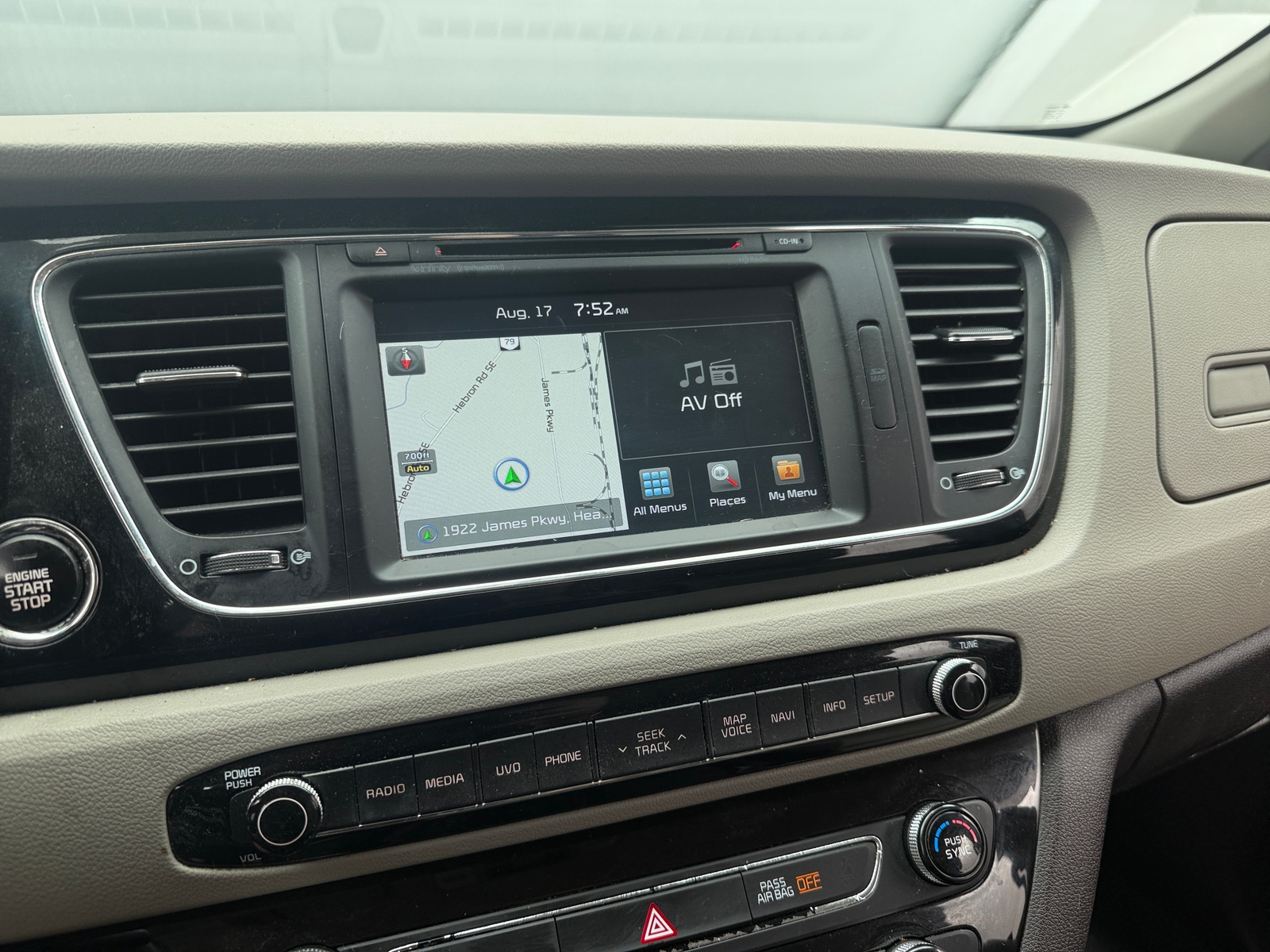 Thumbnail: 2018 Kia Sedona - 3