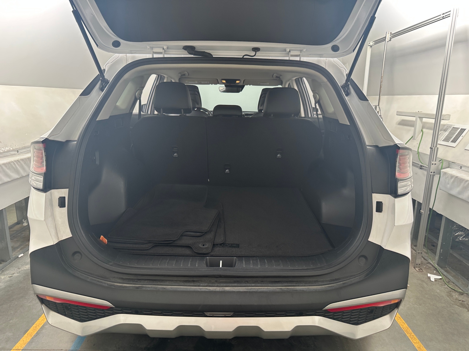 Thumbnail: 2024 Kia Sportage - 6