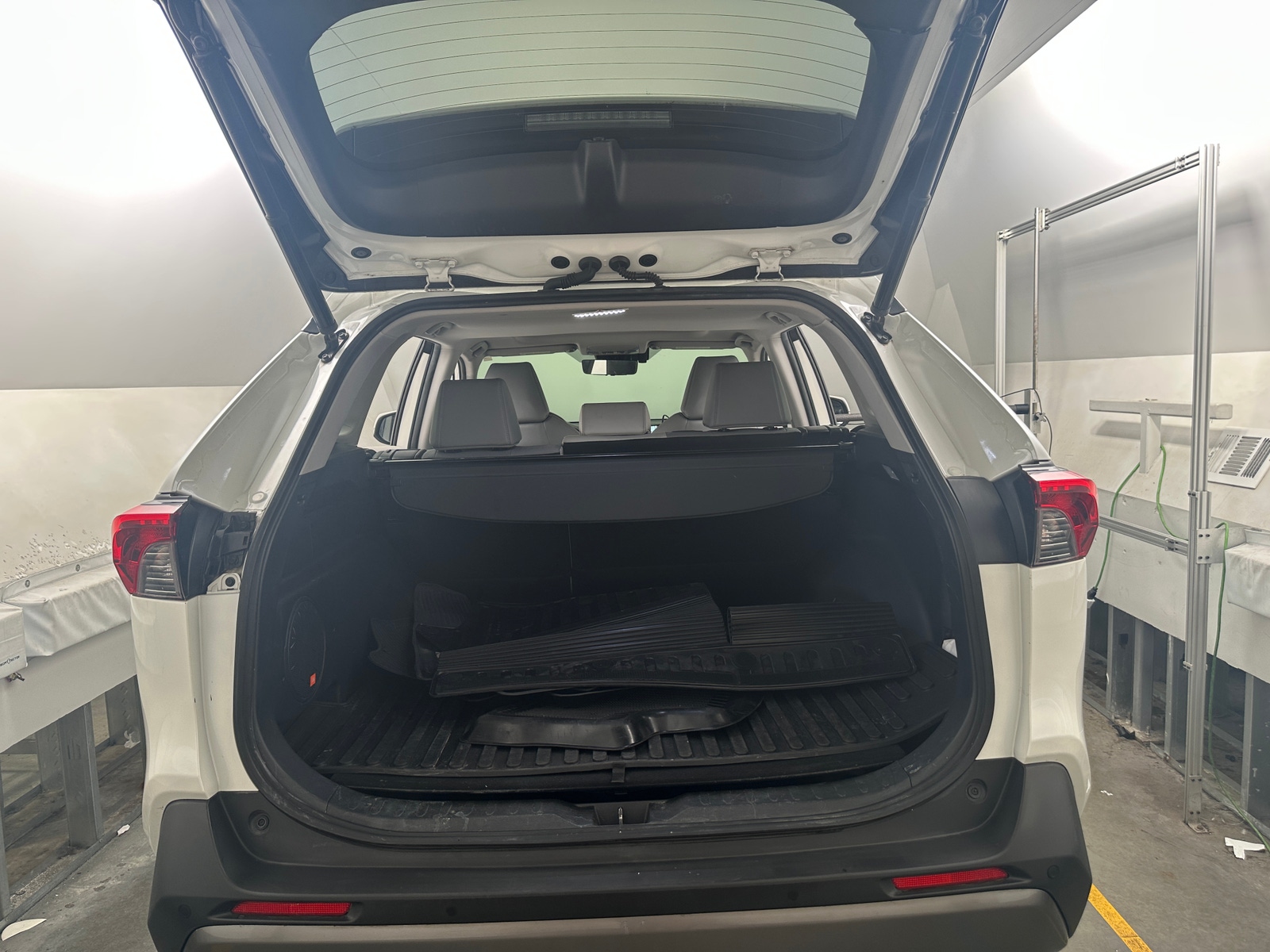 Thumbnail: 2020 Toyota RAV4 - 7