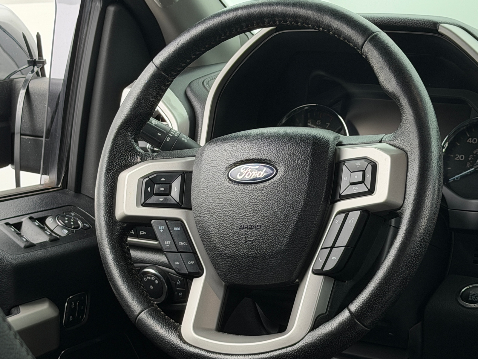 Thumbnail: 2016 Ford Econoline - 4