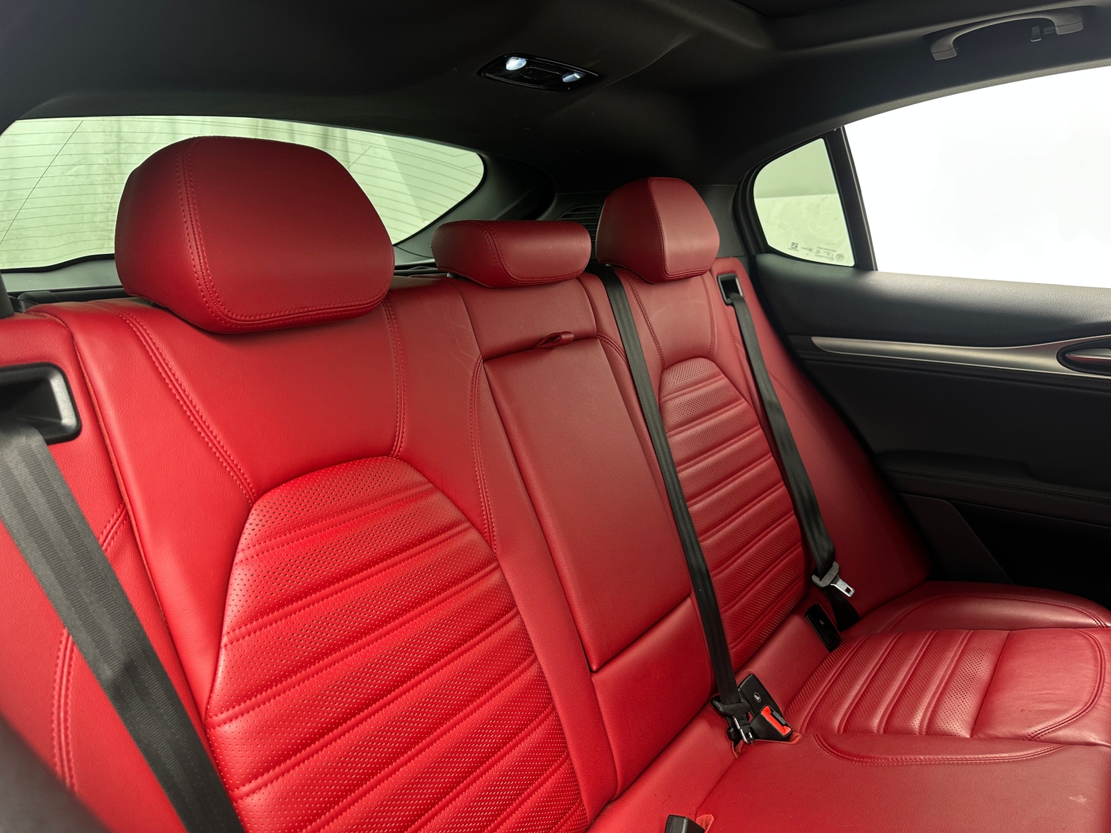 Thumbnail: 2022 Alfa Romeo Stelvio - 5