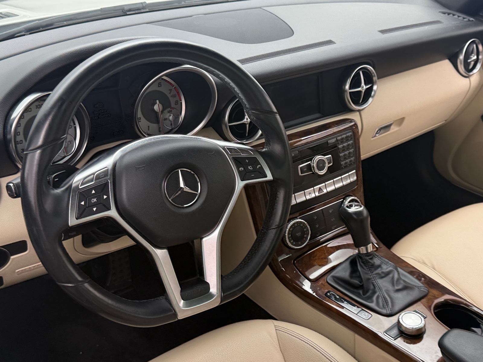 Thumbnail: 2014 Mercedes-Benz SLK - 4