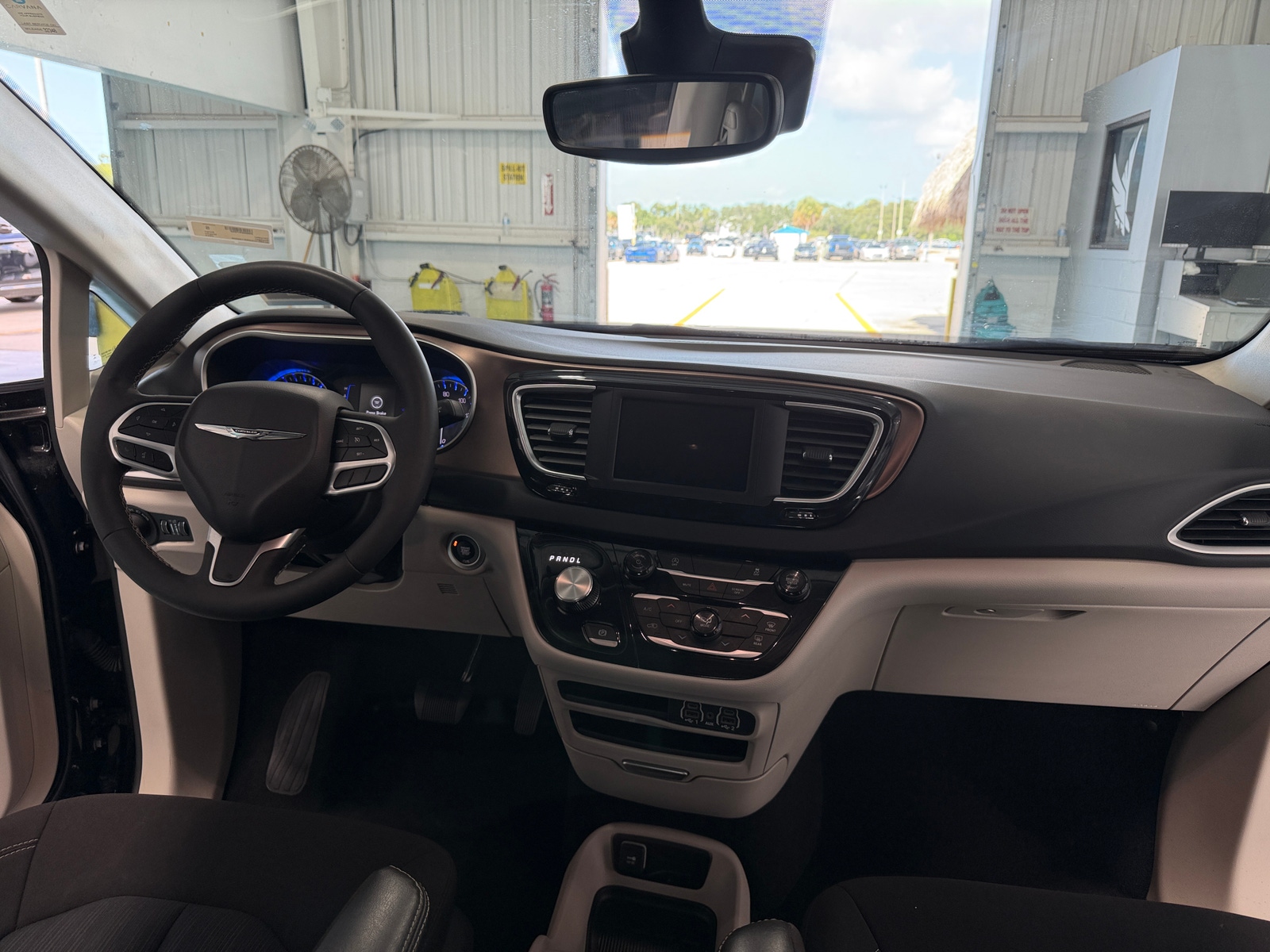 Thumbnail: 2024 Chrysler Voyager - 3
