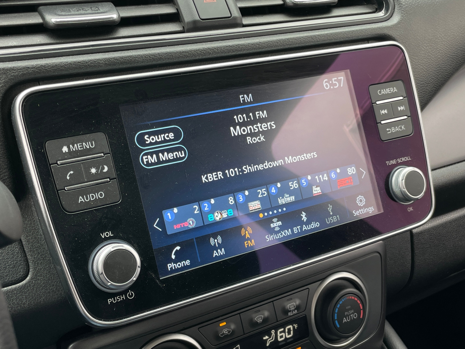 Thumbnail: 2025 Nissan Leaf - 4