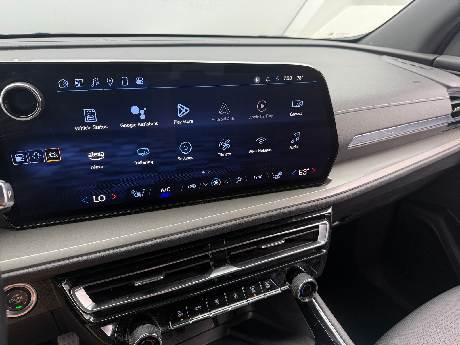 Thumbnail: 2025 Chevrolet Traverse - 3