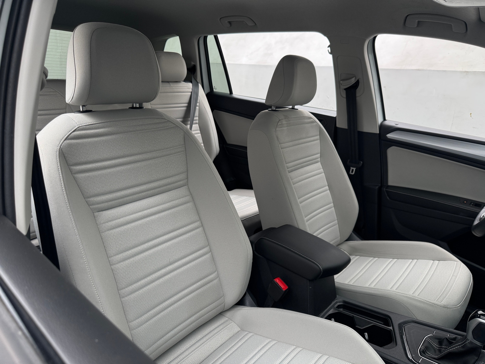 Thumbnail: 2024 Volkswagen Tiguan - 2