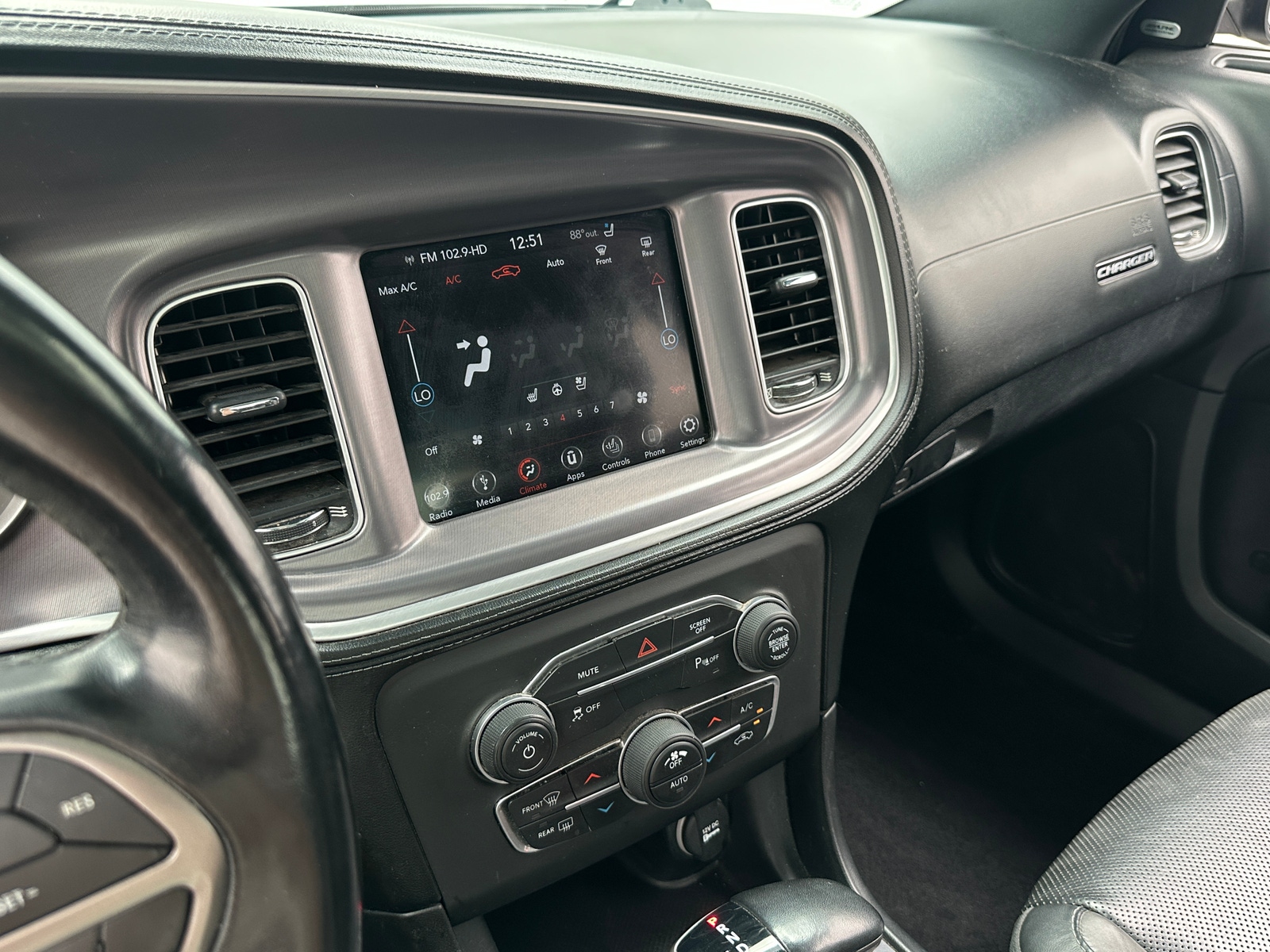 Thumbnail: 2019 Dodge Charger - 3