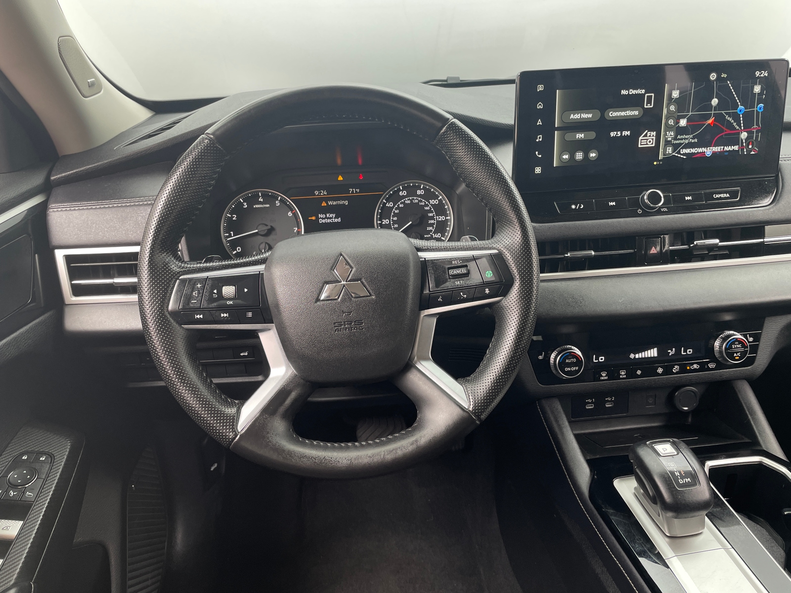 Thumbnail: 2025 Mitsubishi Outlander - 4