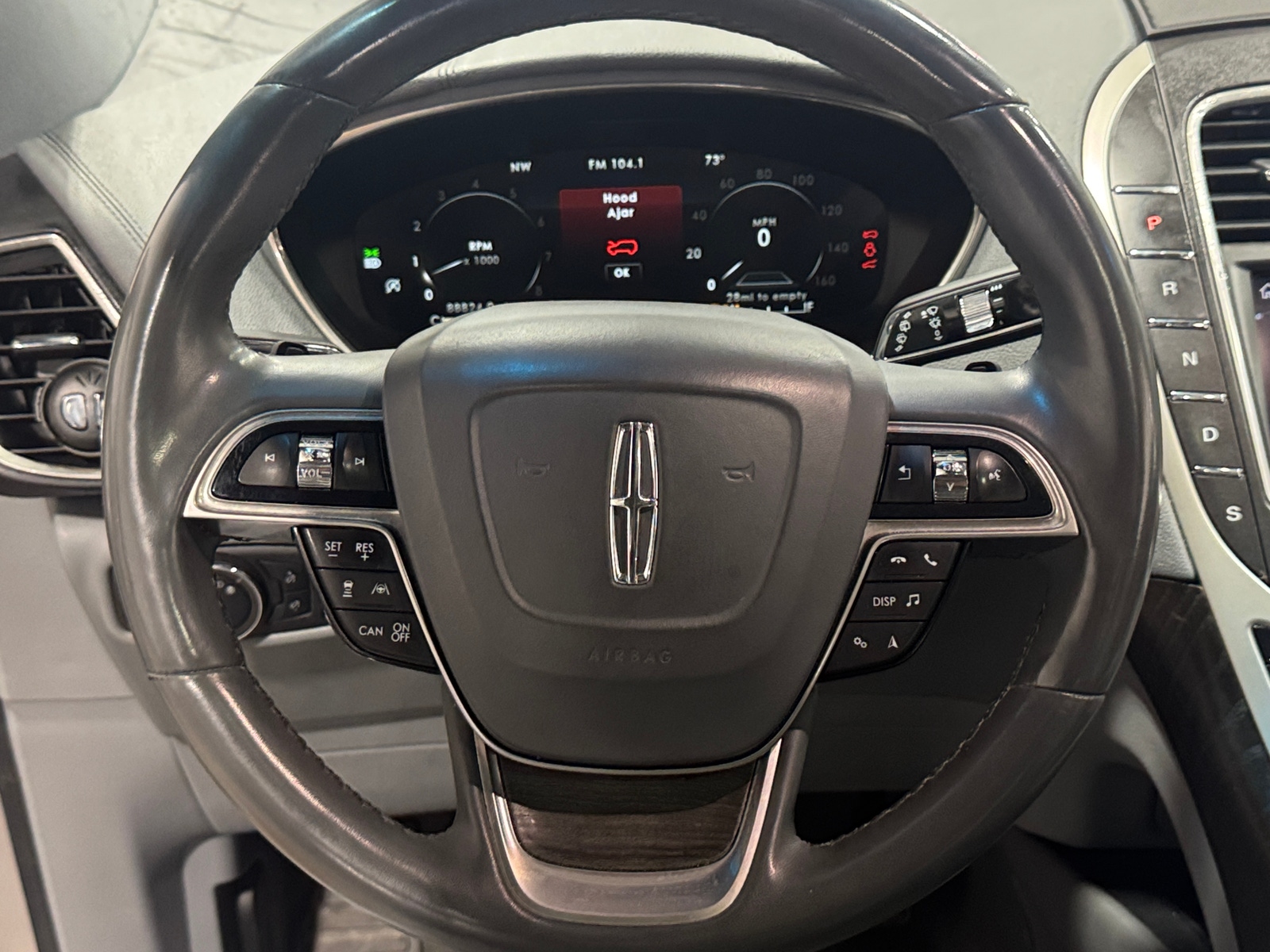 Thumbnail: 2020 Lincoln Nautilus - 4