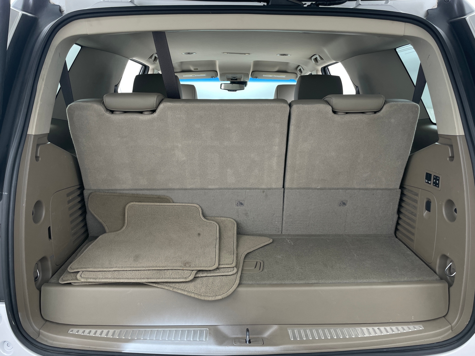 Thumbnail: 2018 Chevrolet Tahoe - 6