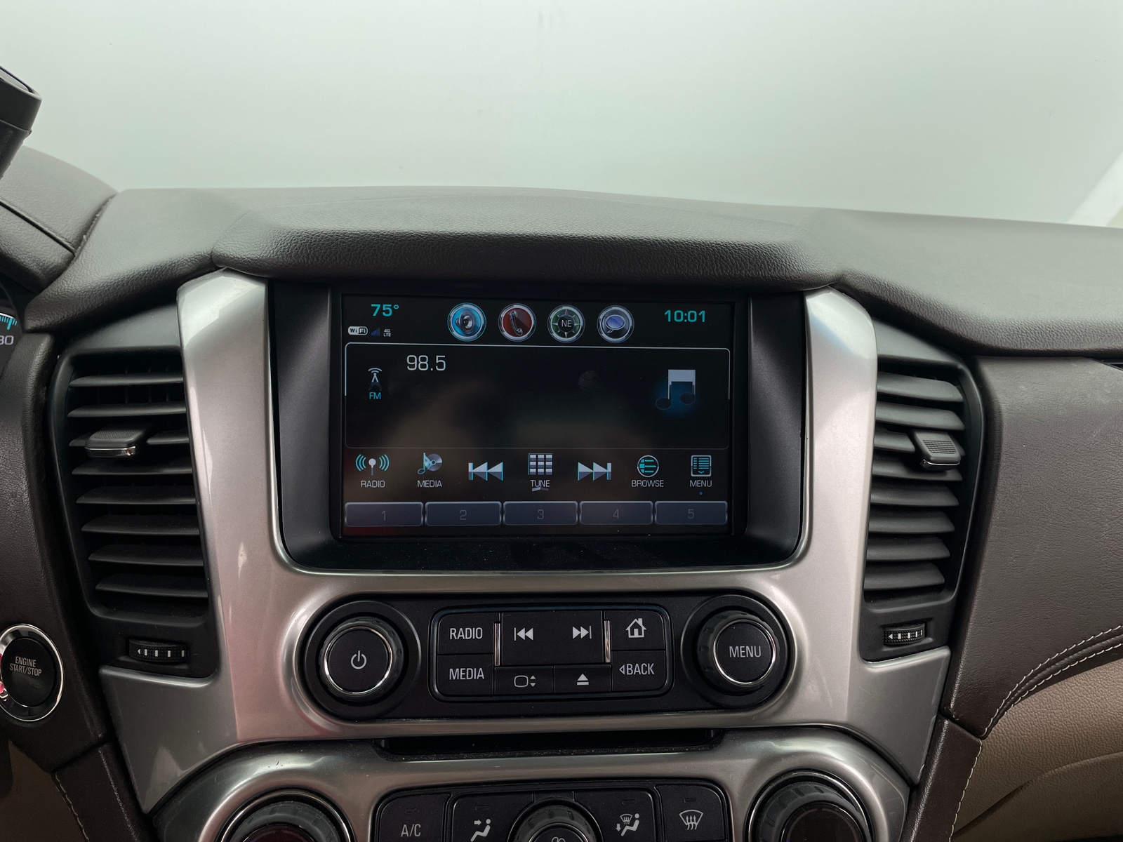 Thumbnail: 2018 Chevrolet Tahoe - 3