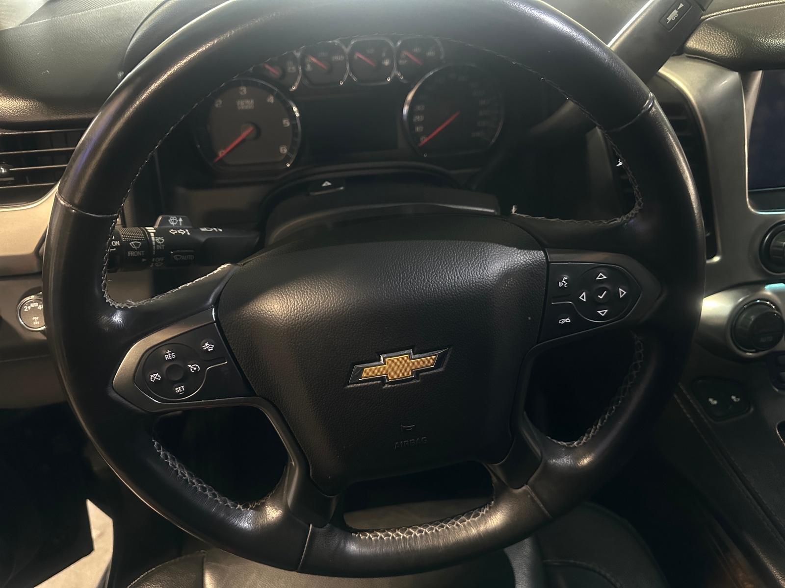 Thumbnail: 2019 Chevrolet Tahoe - 4