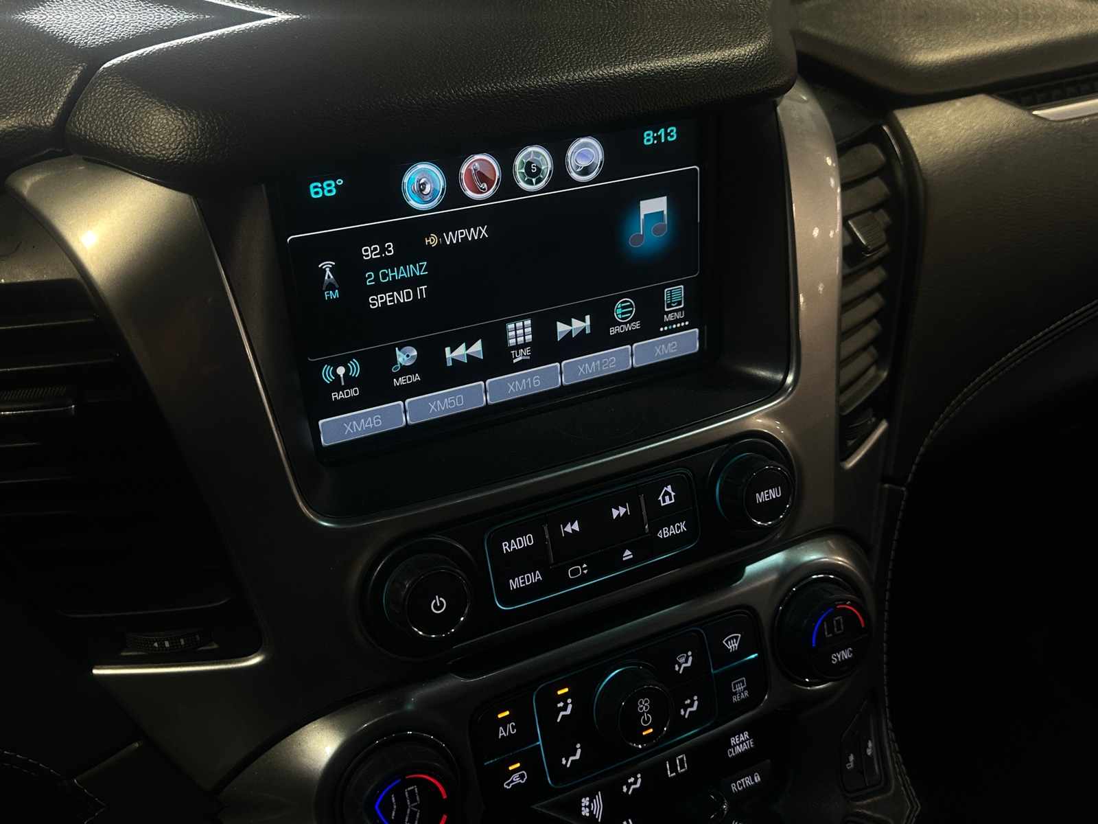Thumbnail: 2019 Chevrolet Tahoe - 3