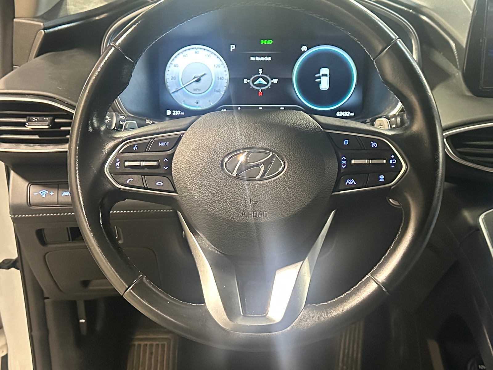 Thumbnail: 2022 Hyundai Santa Fe - 4