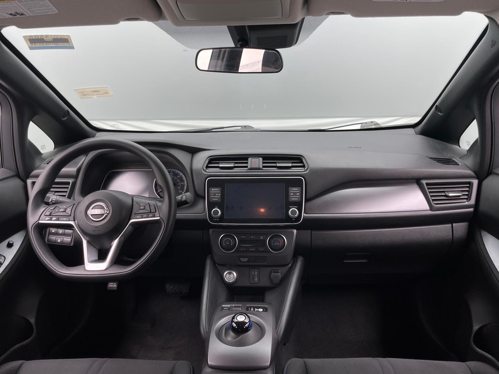 Thumbnail: 2025 Nissan Leaf - 3