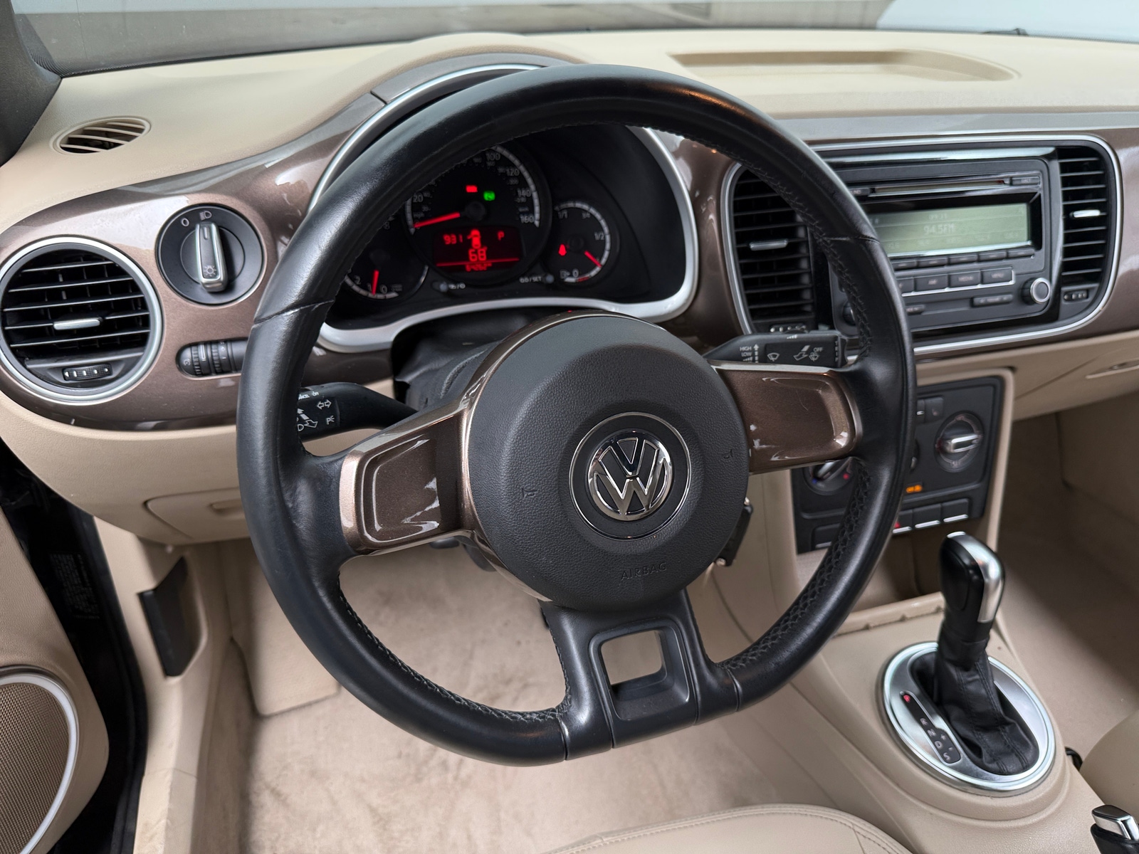 Thumbnail: 2013 Volkswagen Beetle - 4