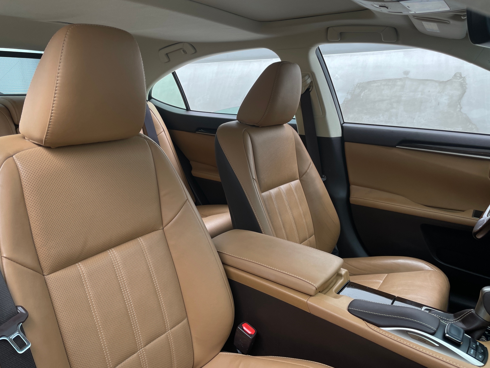 Thumbnail: 2017 Lexus ES - 2