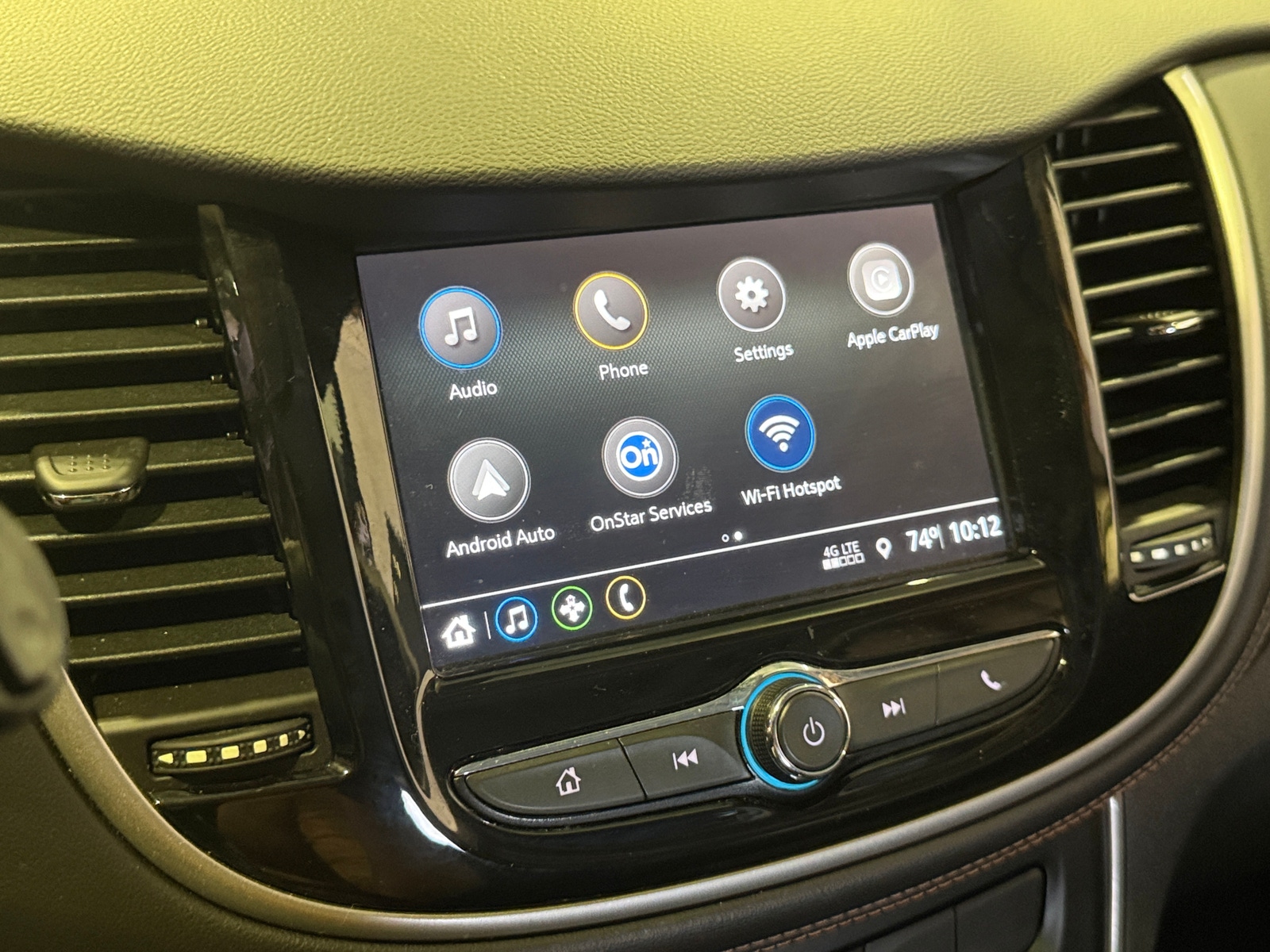 Thumbnail: 2018 Chevrolet Trax - 4