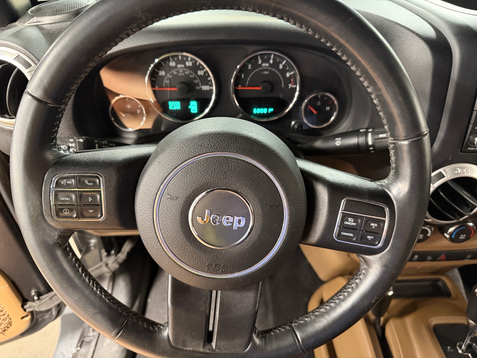 Thumbnail: 2017 Jeep Wrangler - 4