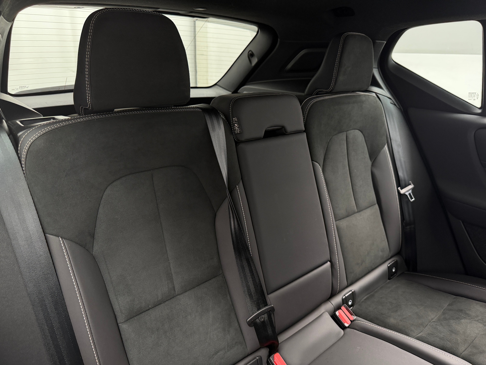 Thumbnail: 2024 Volvo XC40 - 5