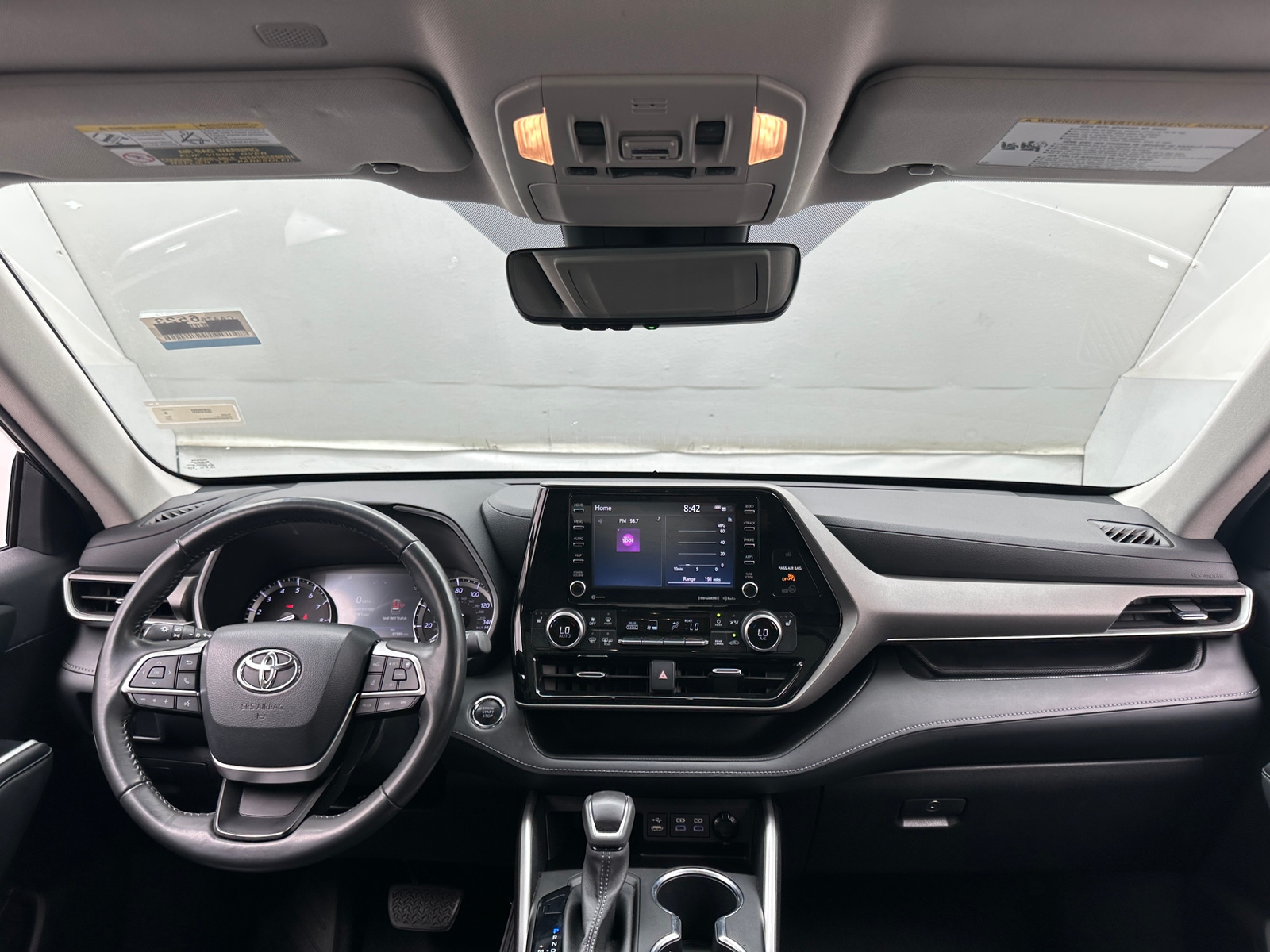 Thumbnail: 2022 Toyota Highlander - 2