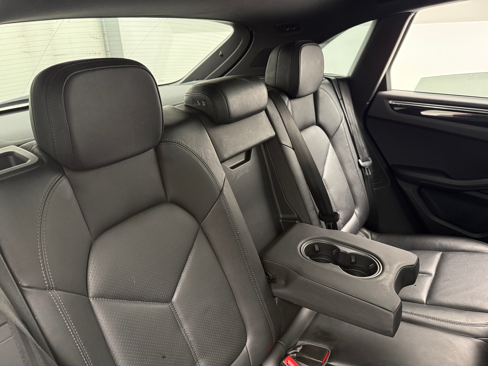 Thumbnail: 2015 Porsche Macan - 5