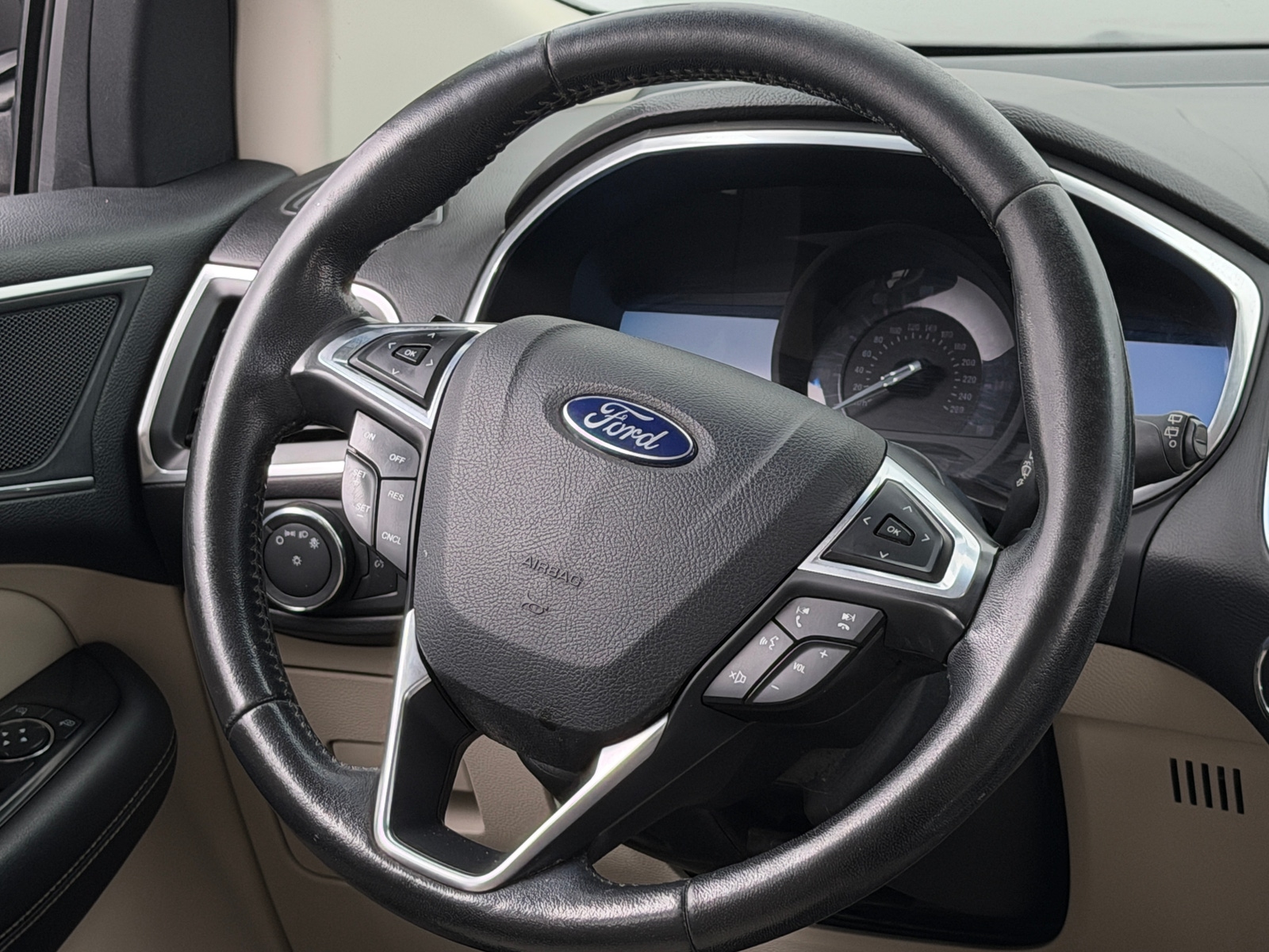 Thumbnail: 2017 Ford Edge - 4