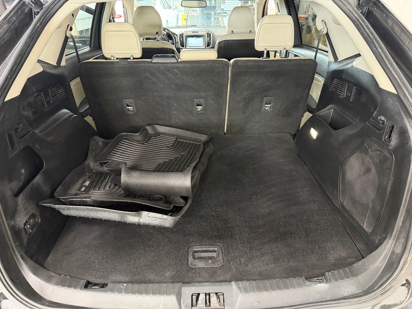 Thumbnail: 2017 Ford Edge - 6