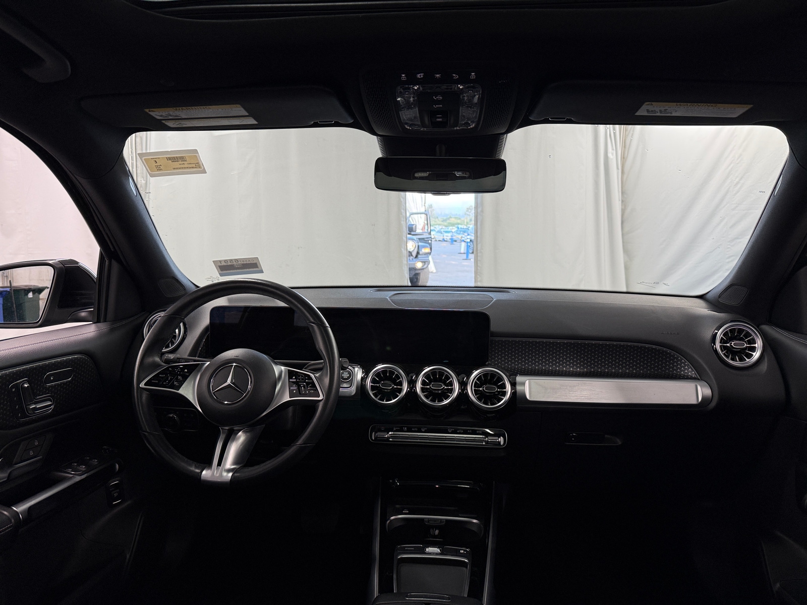 Thumbnail: 2025 Mercedes-Benz GLB - 2