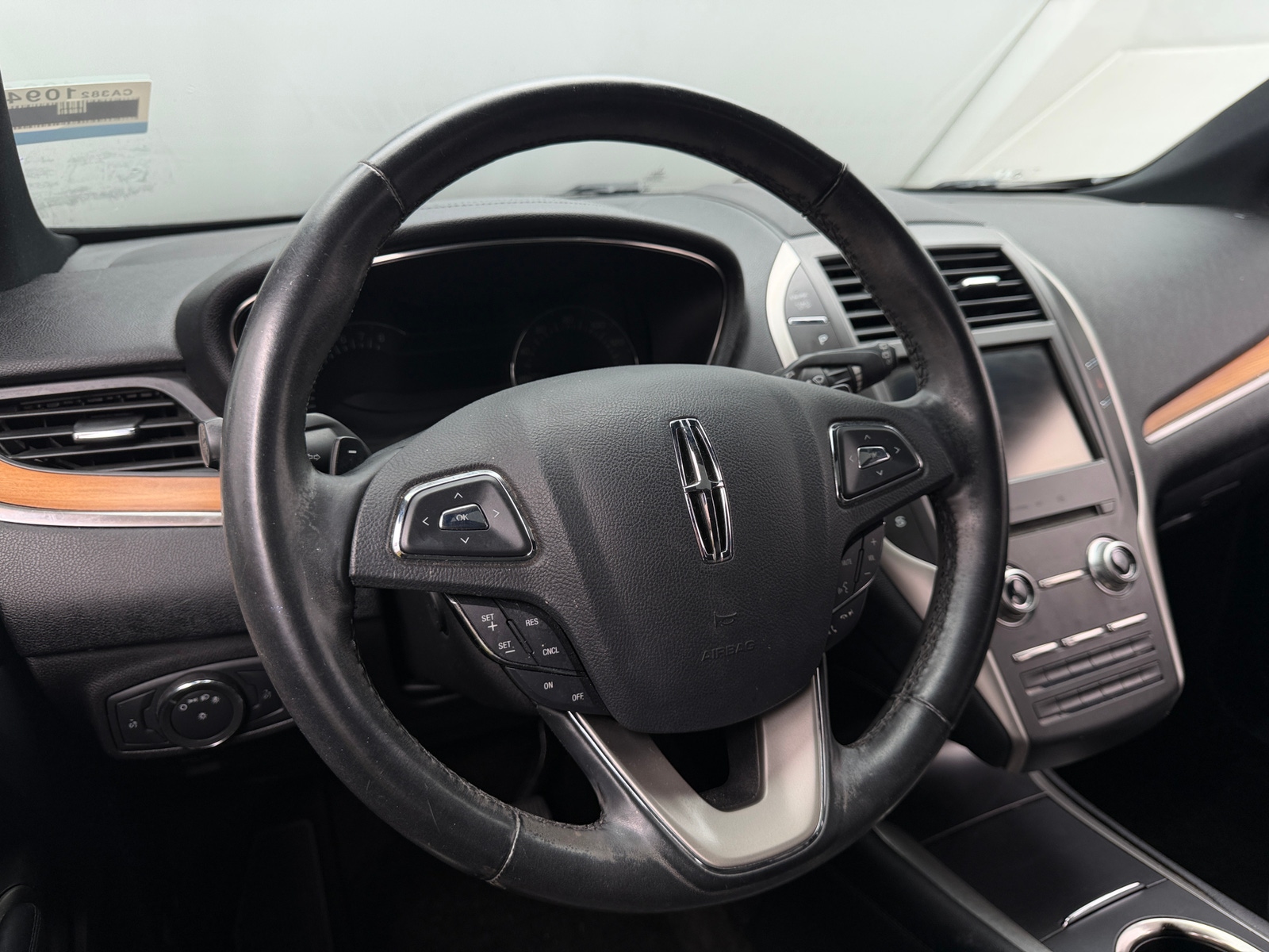 Thumbnail: 2015 Lincoln MKC - 4
