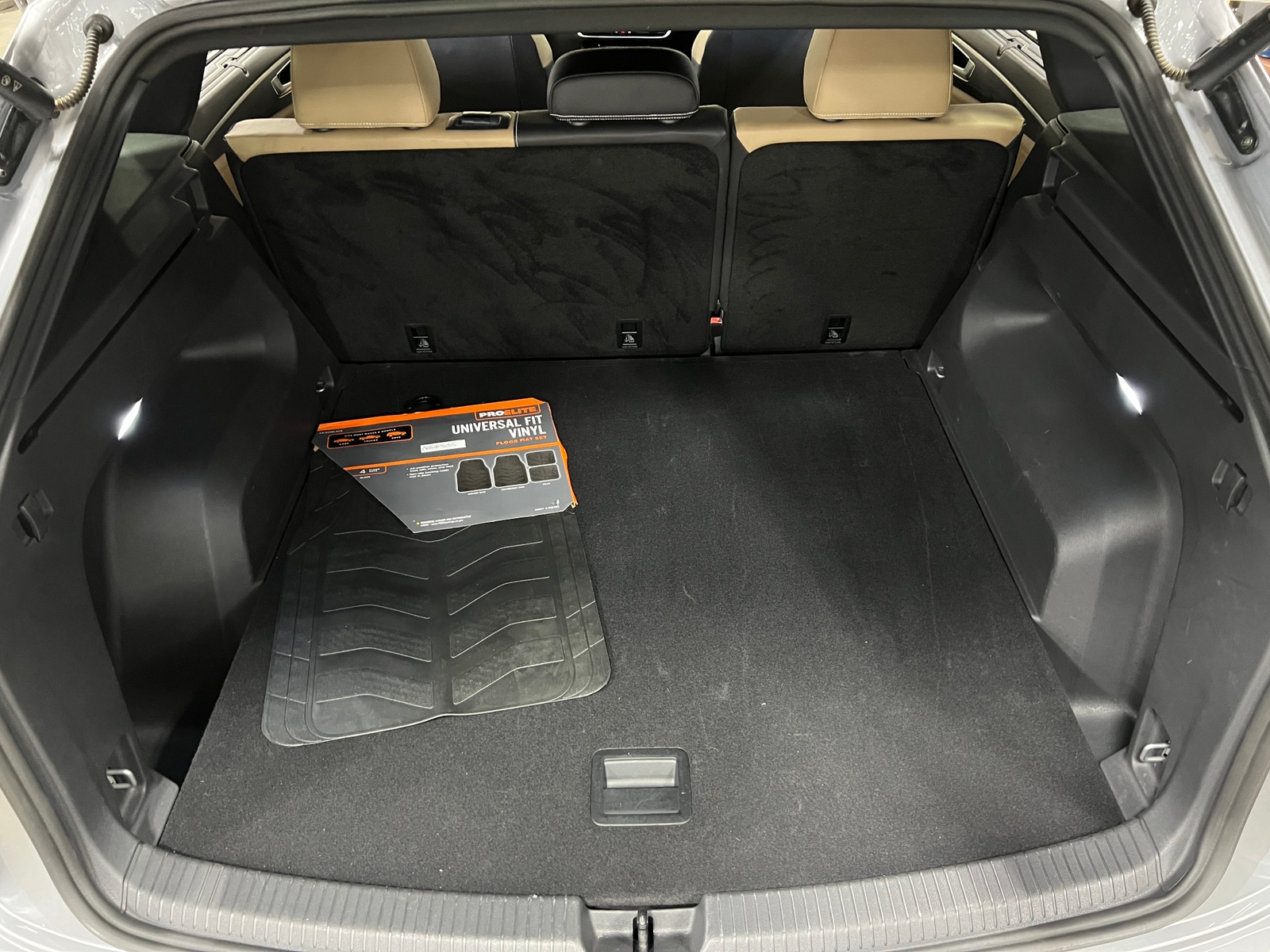 Thumbnail: 2026 Volkswagen Atlas - 6