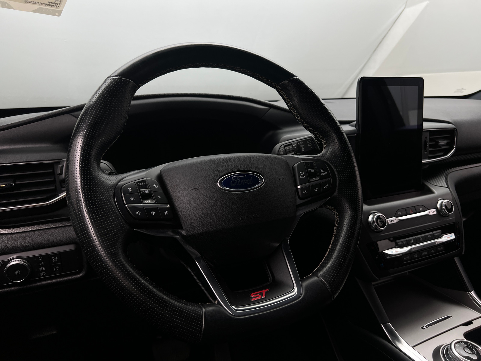 Thumbnail: 2020 Ford Explorer - 4
