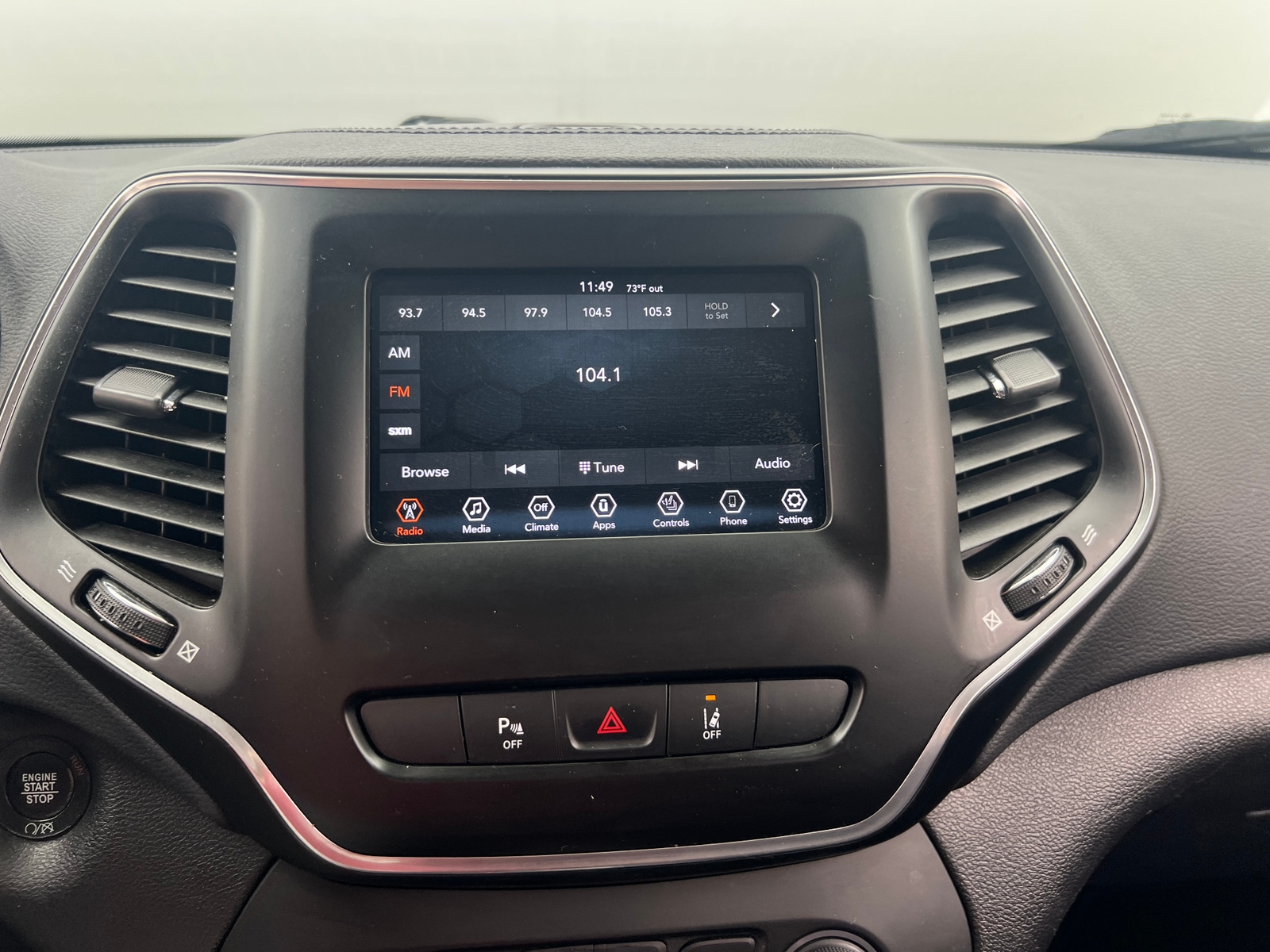 Thumbnail: 2021 Jeep Cherokee - 3