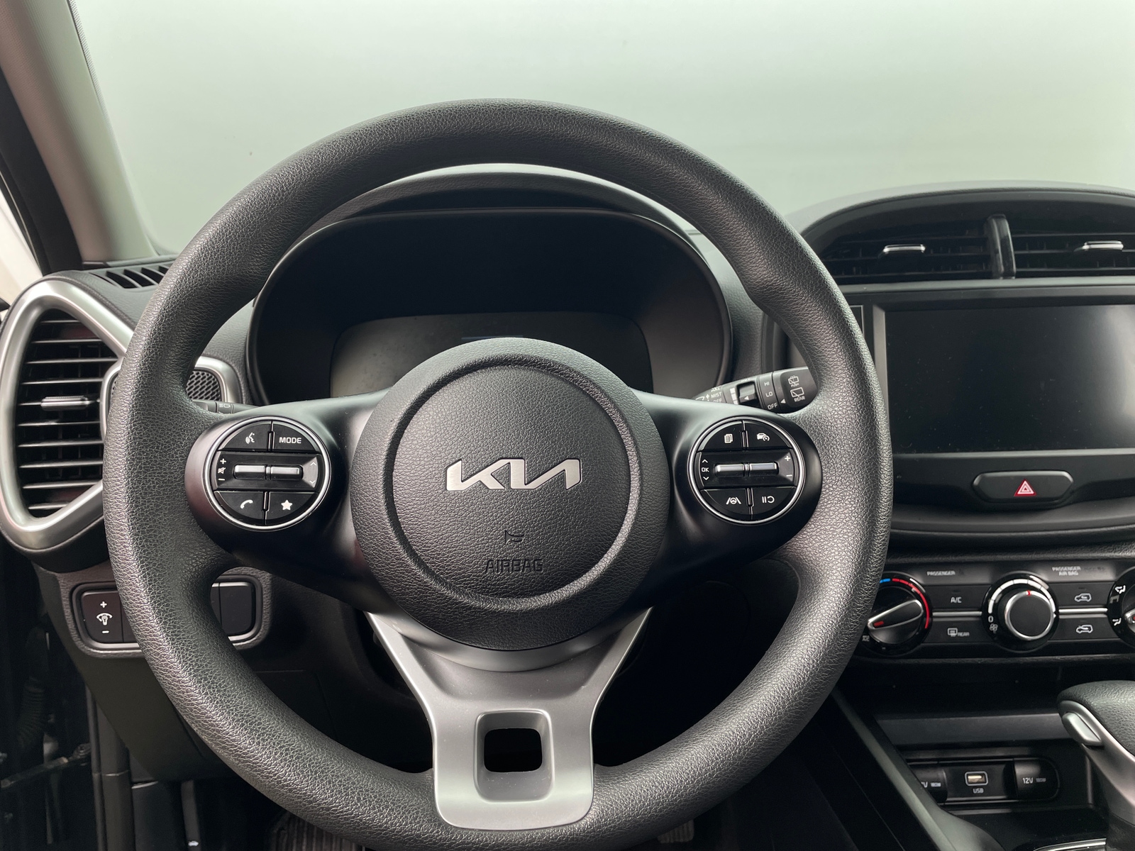 Thumbnail: 2023 Kia Soul - 5