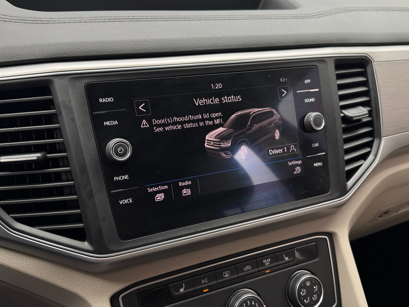 Thumbnail: 2018 Volkswagen Atlas - 3