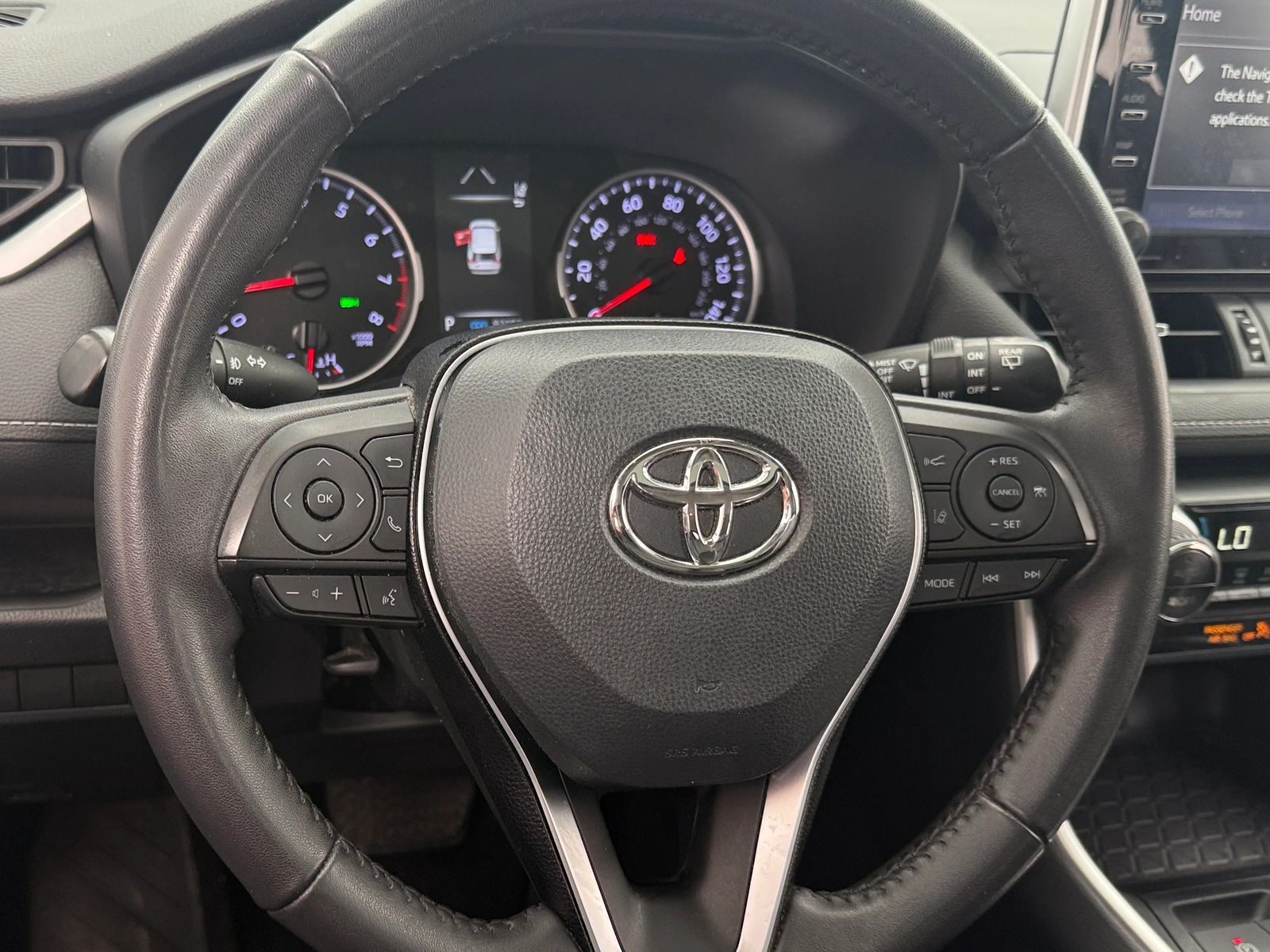 Thumbnail: 2021 Toyota RAV4 - 4