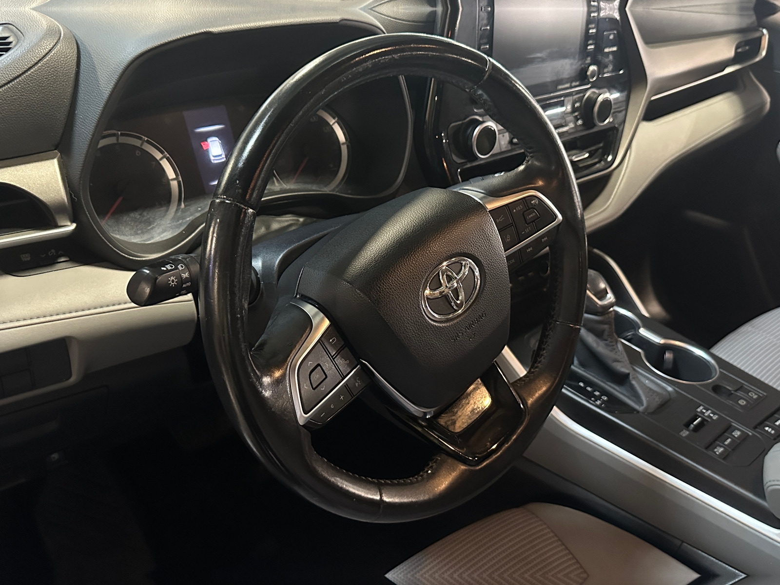 Thumbnail: 2020 Toyota Highlander - 5