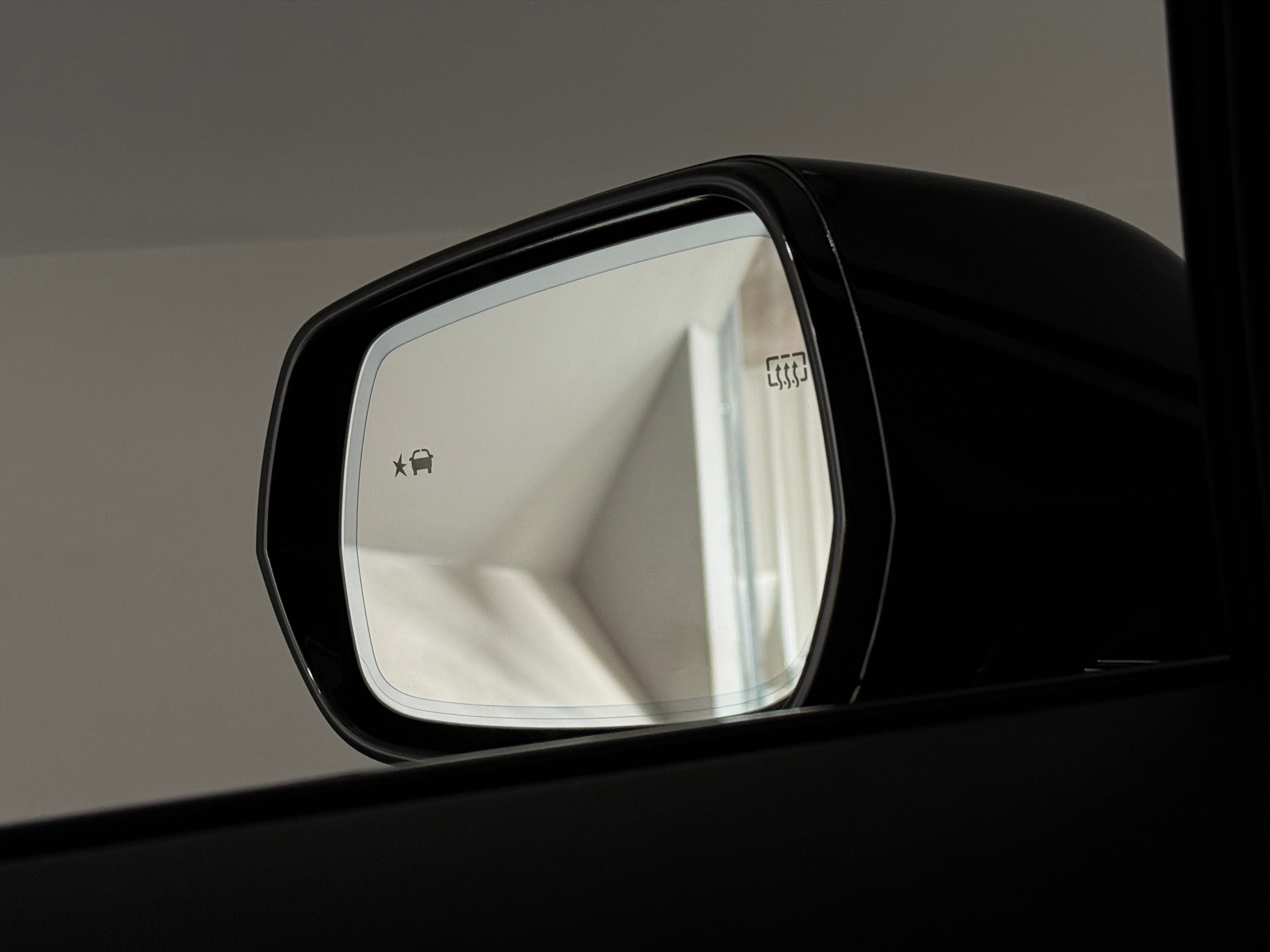 2024 Cadillac LYRIQ Luxury 1 - Photo 17