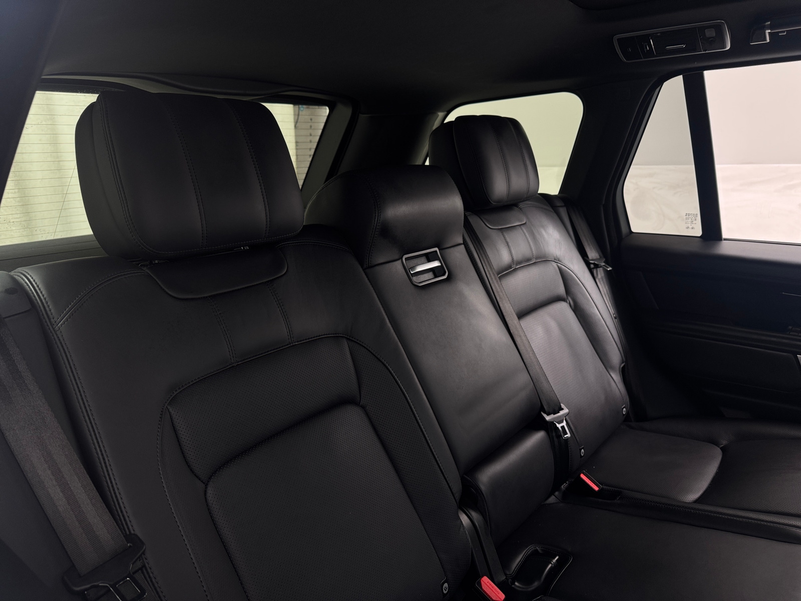 Thumbnail: 2019 Land Rover Range Rover - 5