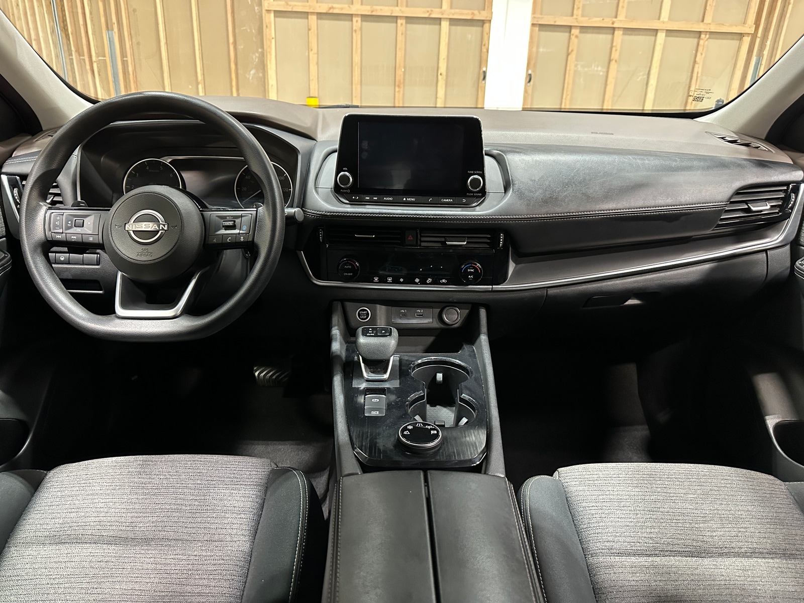 Thumbnail: 2022 Nissan Rogue - 3