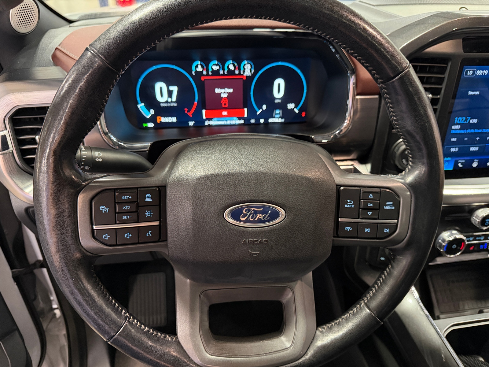 Thumbnail: 2022 Ford Econoline - 4