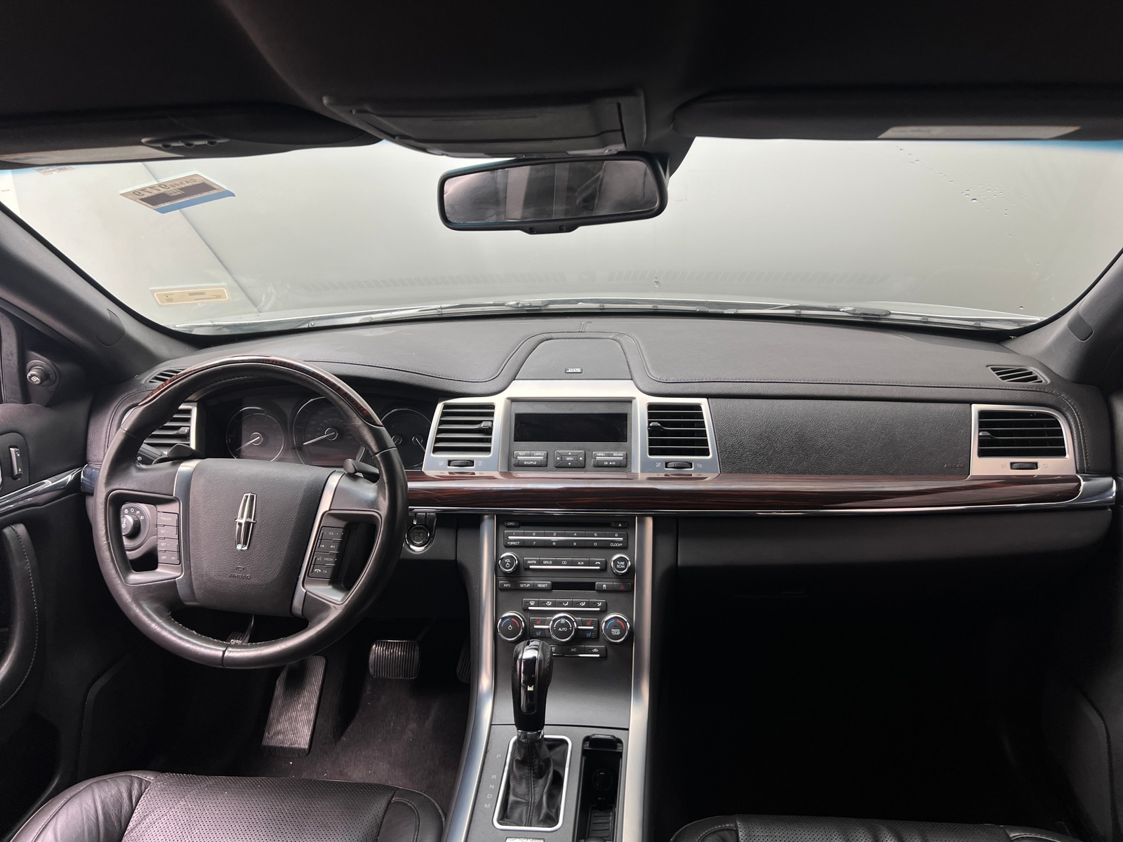 Thumbnail: 2010 Lincoln MKS - 2